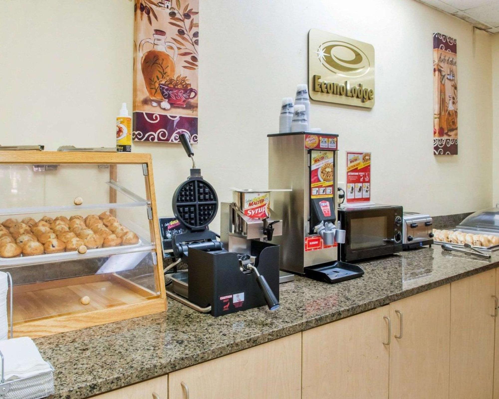 Econo Lodge Carlsbad Caverns Area Екстериор снимка