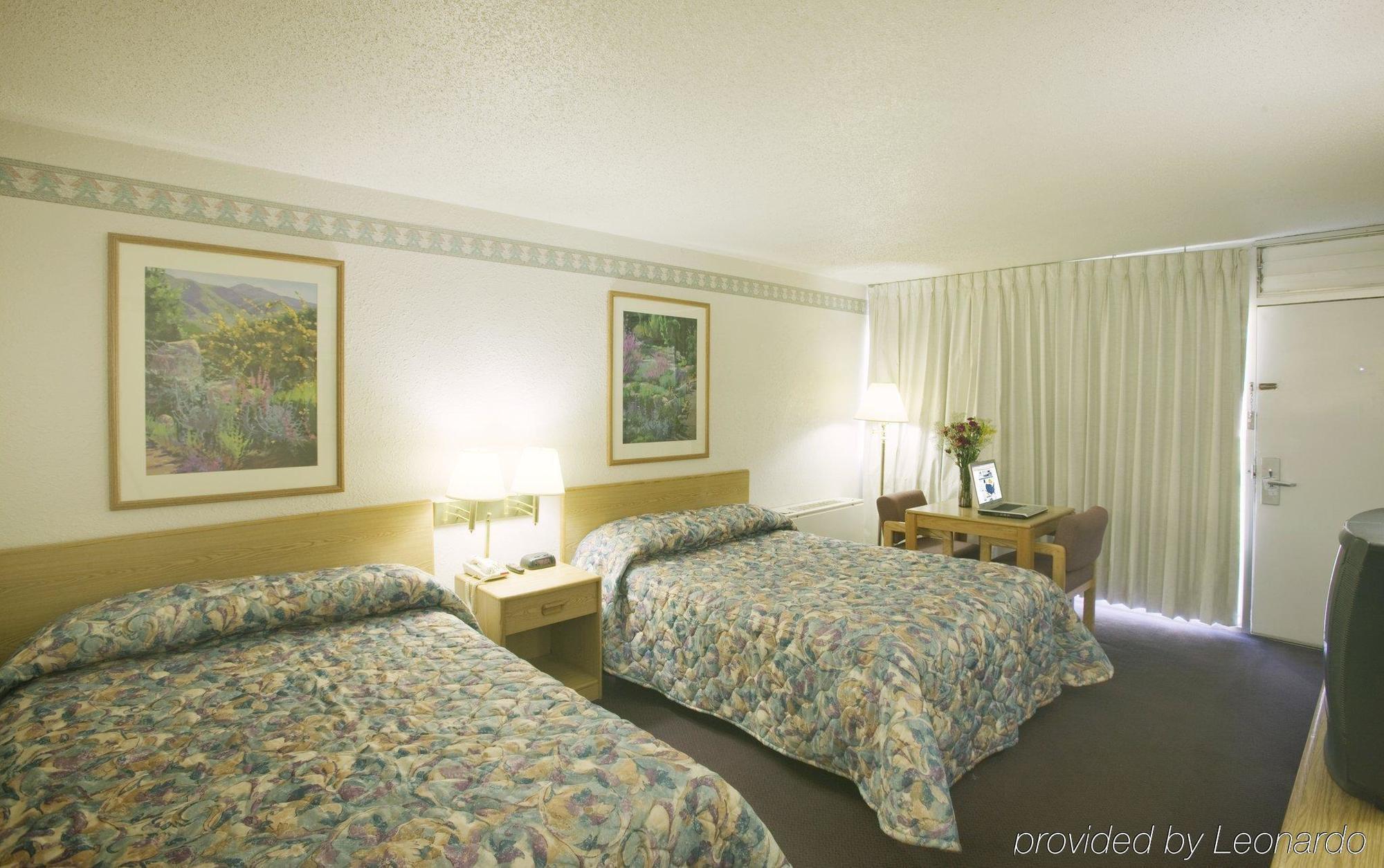 Econo Lodge Carlsbad Caverns Area Стая снимка