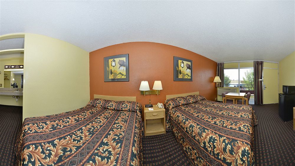 Econo Lodge Carlsbad Caverns Area Екстериор снимка
