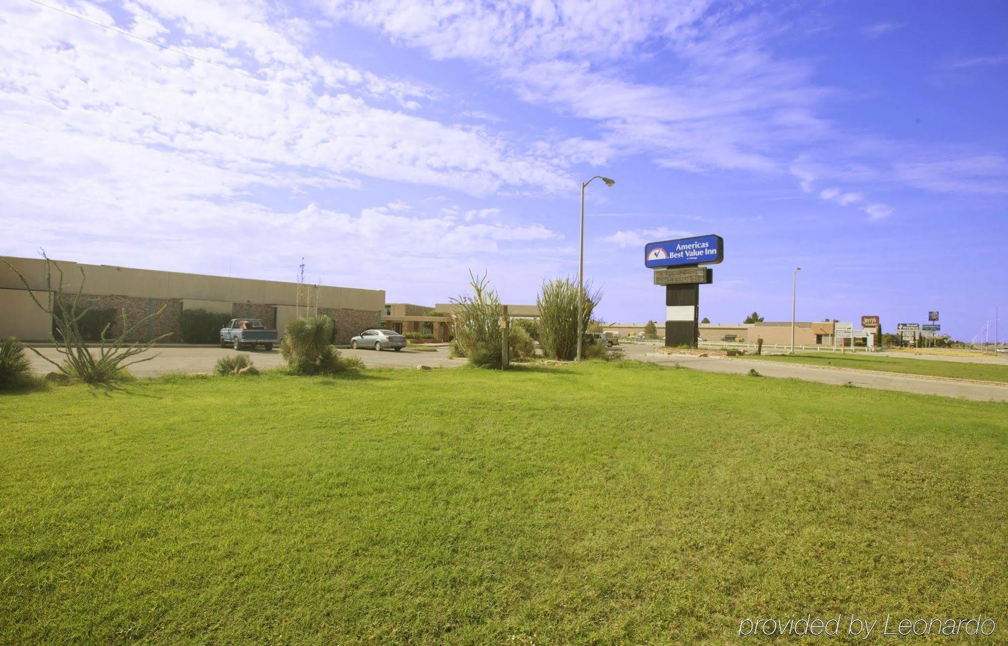Econo Lodge Carlsbad Caverns Area Екстериор снимка